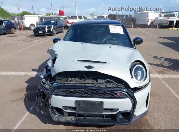WMW53DH02P2S52756 2023 MINI HARDTOP White Vista interior trasera