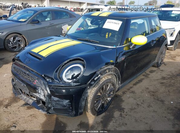 WMW53DH05P2T35615 2023 MINI HARDTOP Черный Передняя левая четверть