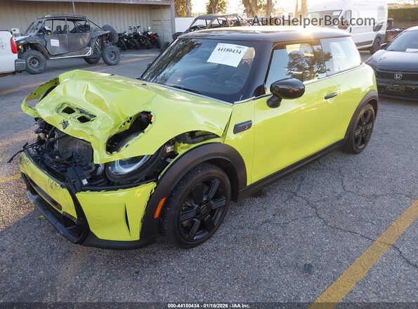 WMW53DH0XP2T76063 2023 MINI HARDTOP Зеленый Передняя левая четверть