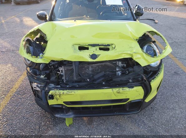 WMW53DH0XP2T76063 2023 MINI HARDTOP Зеленый Вид спереди