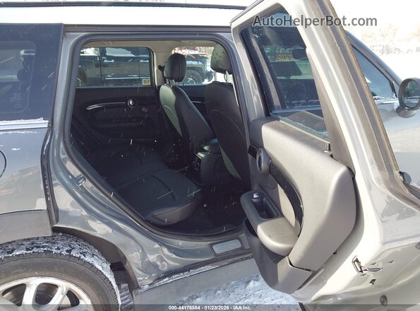 WMWLU1C52K2F29682 2019 MINI CLUBMAN Gray Widok naklejki z numerem VIN