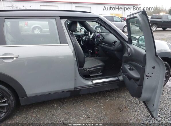 WMWLU1C54K2F29800 2019 MINI CLUBMAN Gray Вид салону спереду