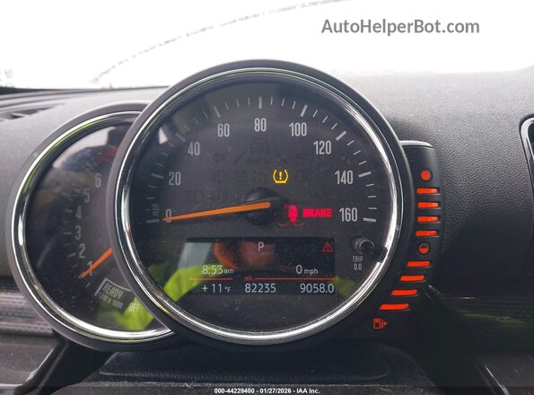 WMWLU5C30H2E84336 2017 MINI CLUBMAN White Widok tylnych siedzeń