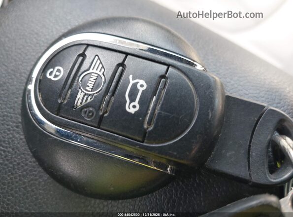 WMWLU5C51K2G04962 2019 MINI CLUBMAN Blue Widok deski rozdzielczej