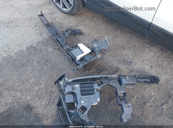 WMWLU5C53K2G04140 2019 MINI CLUBMAN Синий Вид щитка приборов
