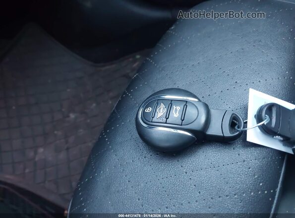 WMWLU5C53K2G04140 2019 MINI CLUBMAN Синий Вид панели приборов