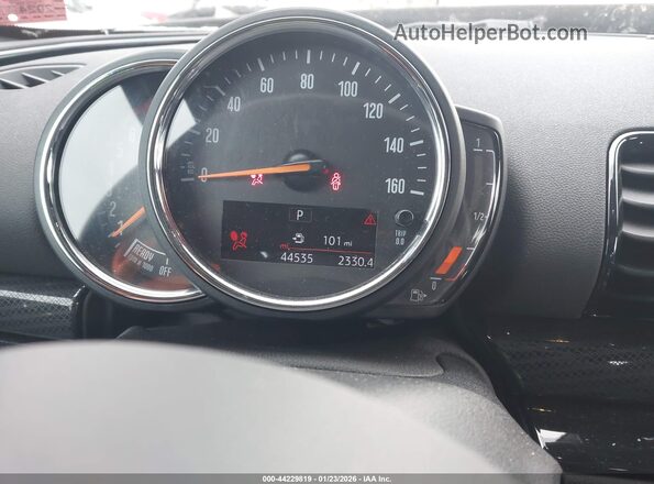 WMWXJ1C01L2M98521 2020 MINI CLUBMAN Gray Vista de los asientos traseros