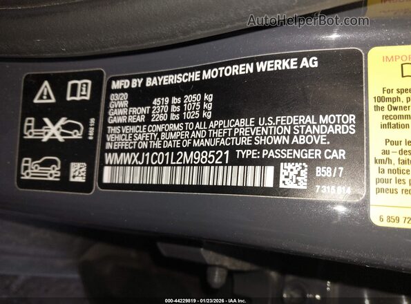 WMWXJ1C01L2M98521 2020 MINI CLUBMAN Gray Vista del compartimento del motor