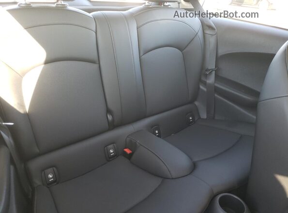WMWXR3C04M2P00015 2021 MINI COOPER Red Rear seats view