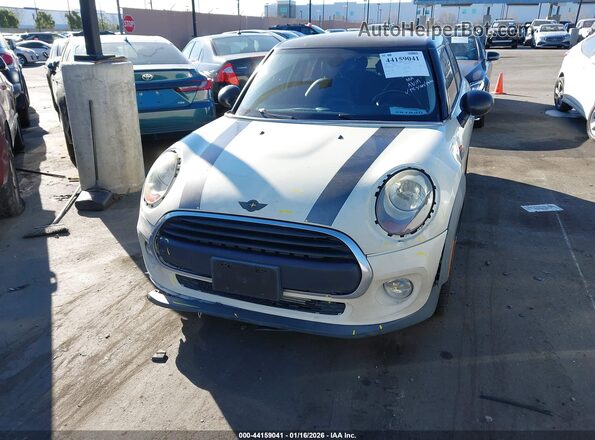 WMWXU1C55J2F79895 2018 MINI HARDTOP White Front view