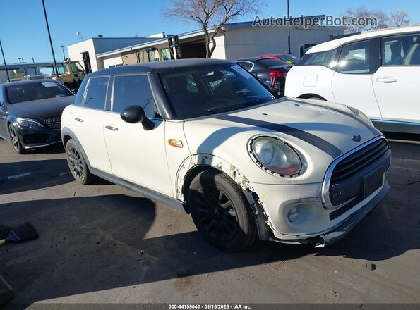 WMWXU1C55J2F79895 2018 MINI HARDTOP White 360 interior view