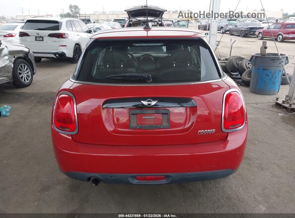 WMWXU1C56J2F81476 2018 MINI HARDTOP Red 