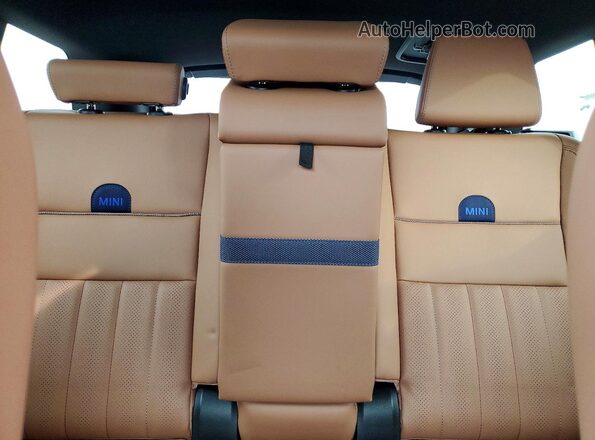 WMZ23GA04S7R84562 2025 MINI COUNTRYMAN Gray Հետևի նստատեղերի տեսք
