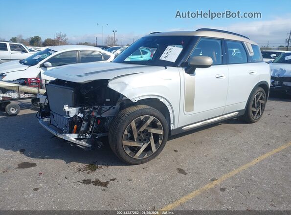 WMZ23GA05S7T70121 2025 MINI COUNTRYMAN Белый Передняя левая четверть