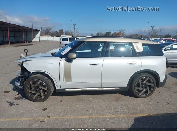 WMZ23GA05S7T70121 2025 MINI COUNTRYMAN Белый Панорамный вид салона 360°