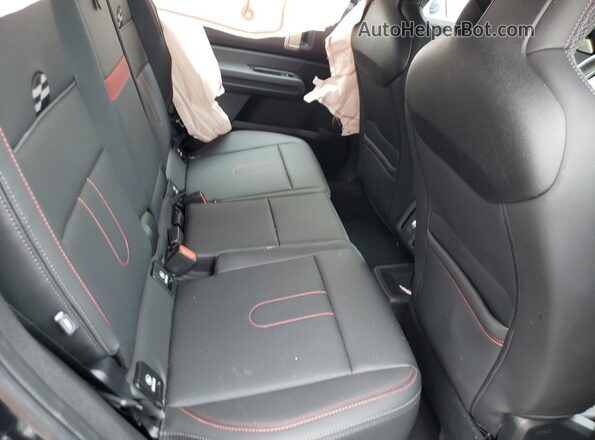 WMZ33GA08S7R15670 2025 MINI COUNTRYMAN Gray Widok tylnych siedzeń
