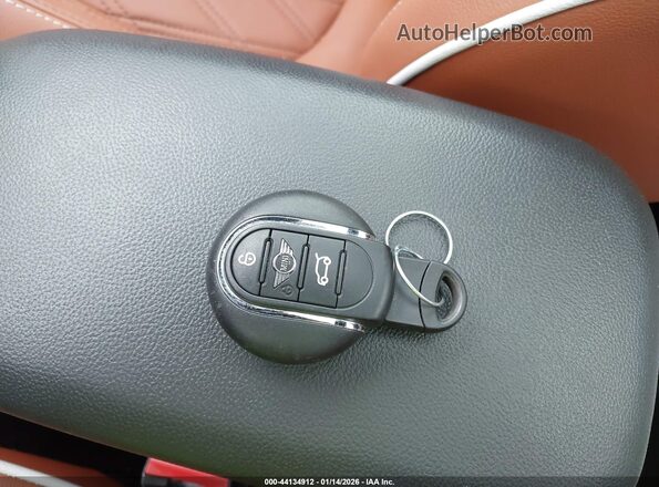 WMZ53BR02P3P35700 2023 MINI COUNTRYMAN Red Вид панелі приладів