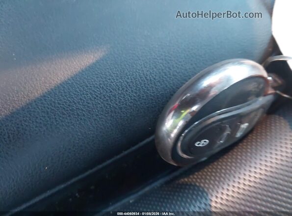 WMZ83BR07P3R28311 2023 MINI COUNTRYMAN Red Vista del salpicadero