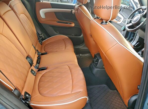 WMZ83BR09P3P61563 2023 MINI COOPER Бирюзовый Вид задних сидений