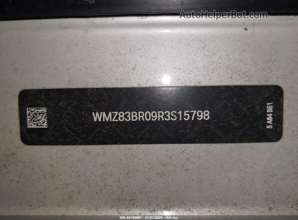 WMZ83BR09R3S15798 2024 MINI COUNTRYMAN White 