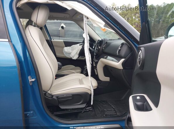 WMZYS7C37J3E08476 2018 MINI COUNTRYMAN Синий Вид салона спереди
