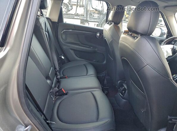 WMZYT5C3XJ3E62260 2018 MINI COOPER Silver Vista de los asientos traseros