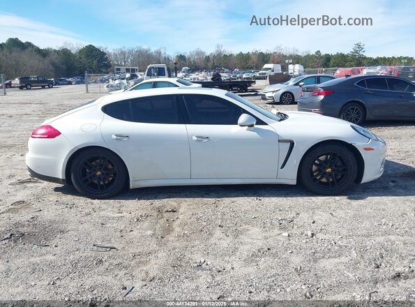 WP0AA2A70GL000159 2016 PORSCHE PANAMERA White Widok wnętrza z tyłu