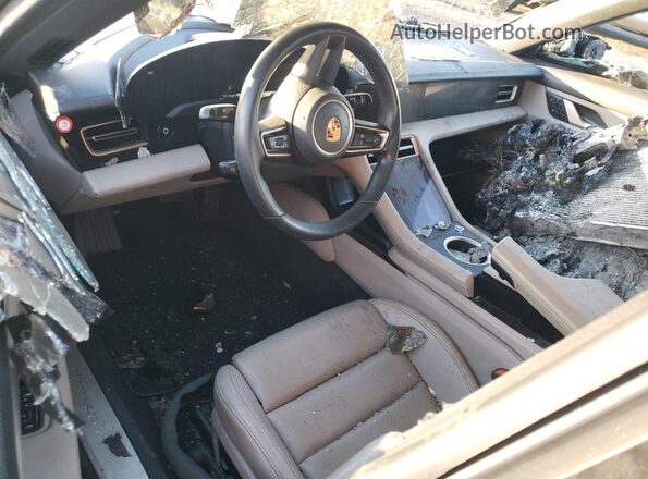 WP0AB2Y11LSA53731 2020 PORSCHE TAYCAN Black Vista del salpicadero