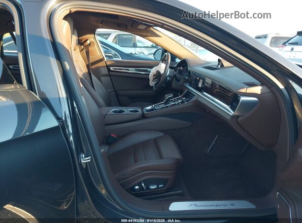 WP0AE2A76KL123591 2019 PORSCHE PANAMERA Gray Front interior view