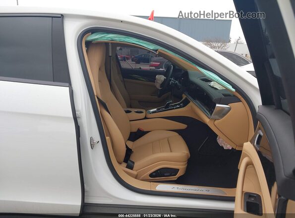 WP0AE2A7XNL125042 2022 PORSCHE PANAMERA White Вид салону спереду