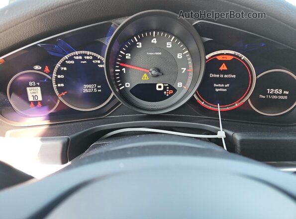WP0AJ2A70PL101119 2023 PORSCHE PANAMERA Blue ხელსაწყოთა პანელის ხედი
