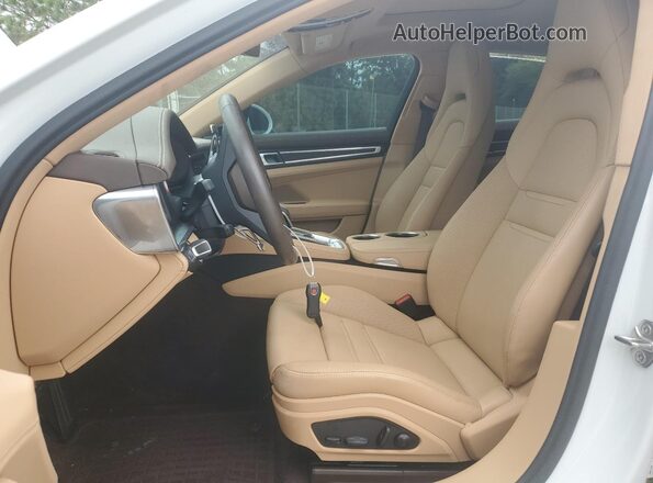 WP0AJ2A70PL103775 2023 PORSCHE PANAMERA White Vista interior delantera