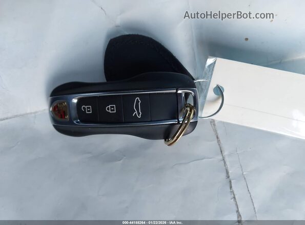 WP0CA2A96TS233019 2026 PORSCHE 911 Gray Вид панелі приладів