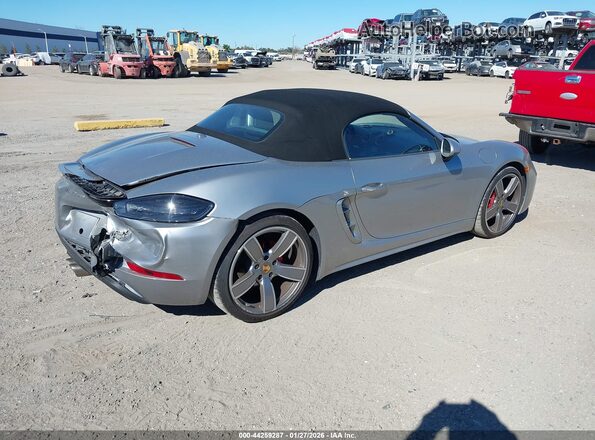 WP0CB2A85JS228301 2018 PORSCHE BOXSTER Серебряный Задняя правая четверть
