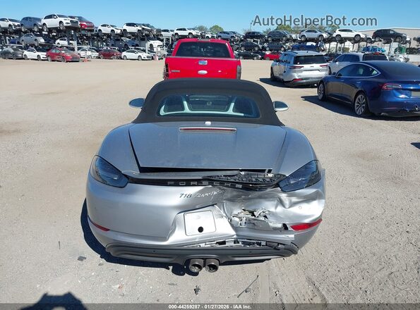WP0CB2A85JS228301 2018 PORSCHE BOXSTER Серебряный 