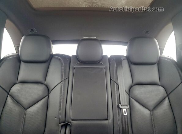 WP1AA2A23JKA05680 2018 PORSCHE CAYENNE Silver 