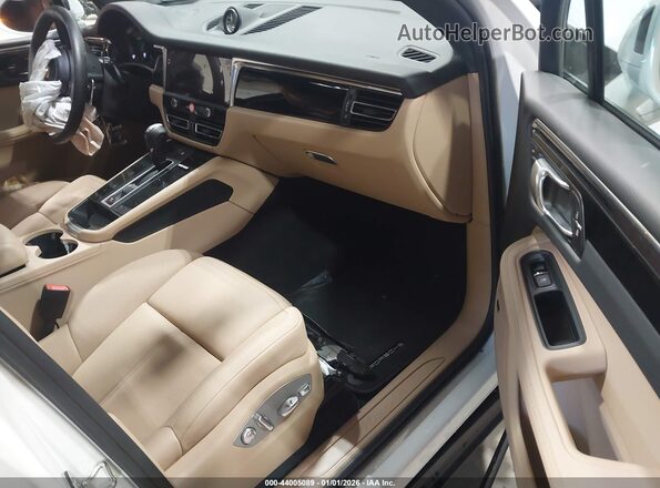 WP1AA2A50SLB11865 2025 PORSCHE MACAN White წინა სალონის ხედი