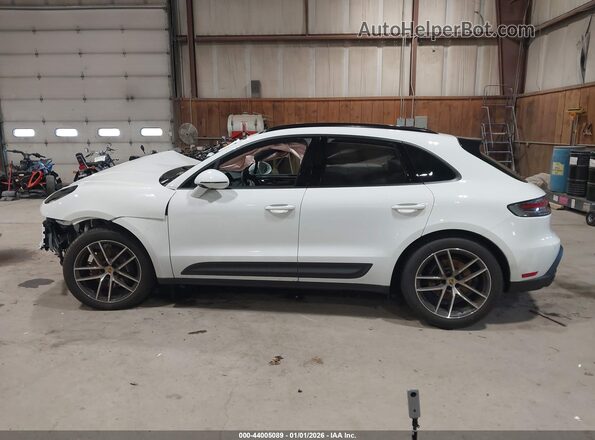 WP1AA2A50SLB11865 2025 PORSCHE MACAN White უკანა სალონის ხედი