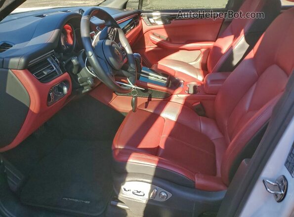 WP1AA2A51PLB07055 2023 PORSCHE MACAN Белый Вид салона спереди