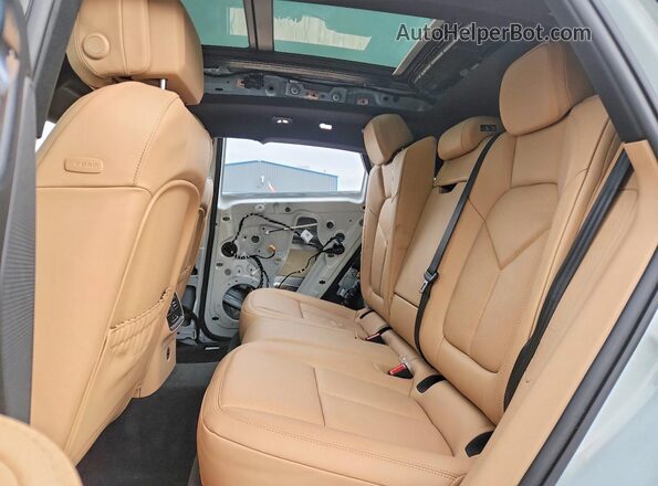 WP1AA2A51TLB01069 2026 PORSCHE MACAN White Вид задніх сидінь