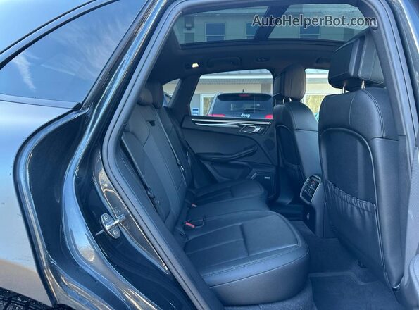 WP1AA2A52KLB02083 2019 PORSCHE MACAN Серый 