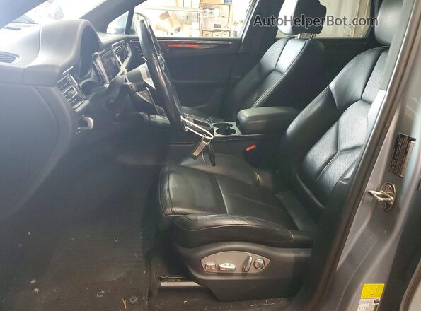 WP1AA2A56MLB00453 2021 PORSCHE MACAN Silver Вид салону спереду