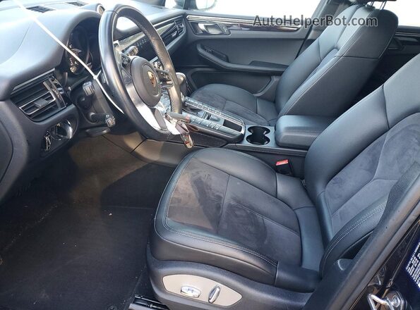 WP1AA2A56MLB10853 2021 PORSCHE MACAN Black Вид салону спереду