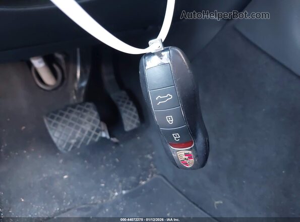 WP1AA2A56PLB05348 2023 PORSCHE MACAN Синий Вид панели приборов