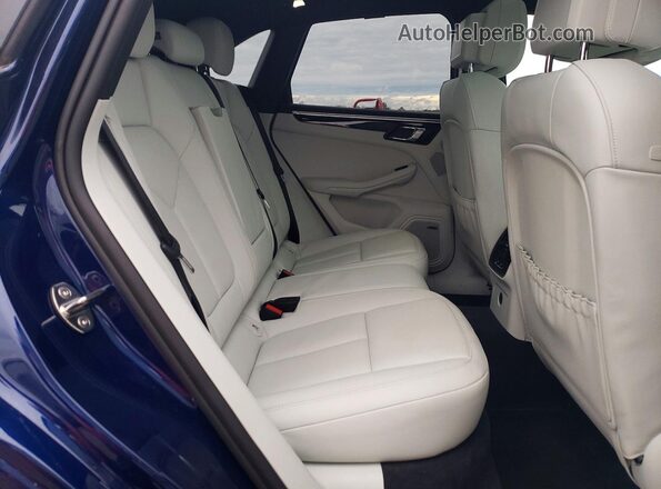 WP1AA2A5XRLB10734 2024 PORSCHE MACAN Синий Вид задней части салона