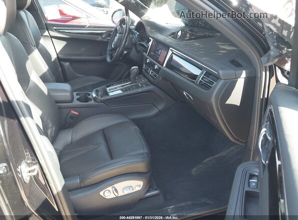 WP1AA2A5XRLB13150 2024 PORSCHE MACAN Black Вид салону спереду
