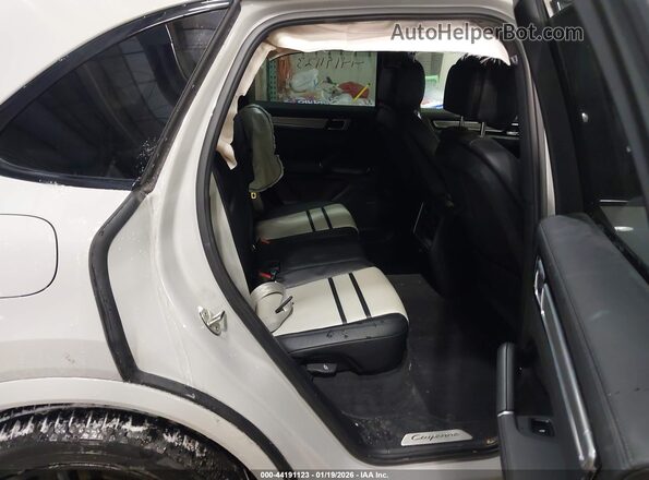 WP1AA2AY1NDA05689 2022 PORSCHE CAYENNE Gray VIN sticker view