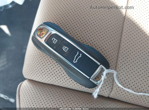 WP1AA2AY3TDA01754 2026 PORSCHE CAYENNE Blue Dashboard view