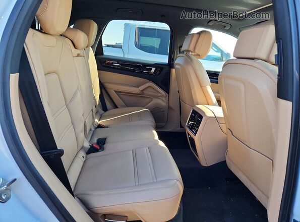 WP1AA2AY7MDA10233 2021 PORSCHE CAYENNE Белый Вид задних сидений
