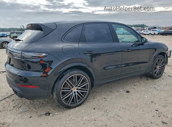 WP1AA2AY7PDA03996 2023 PORSCHE CAYENNE Black Tył prawy